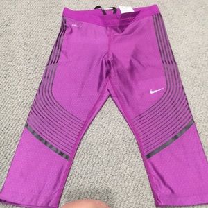 Nike cropped leggings